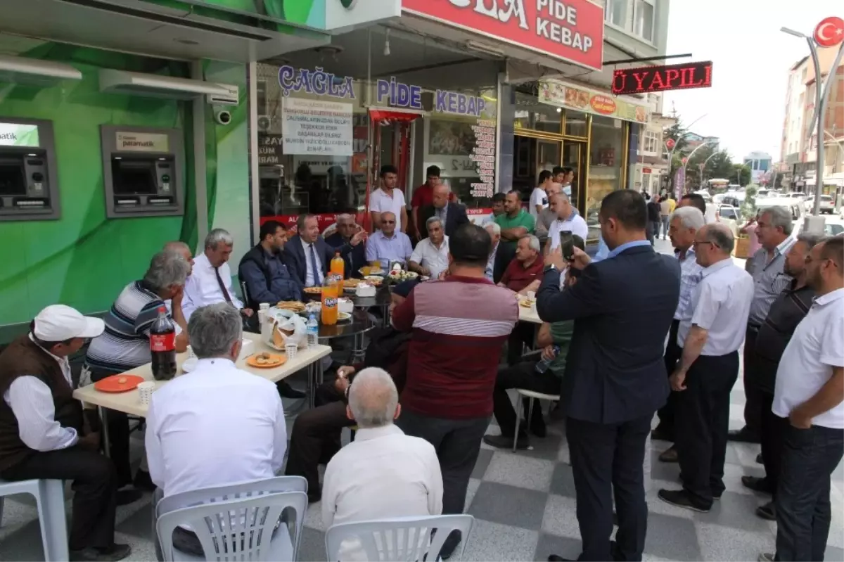 Esnaflardan Başkana Teşekkür Plaketi