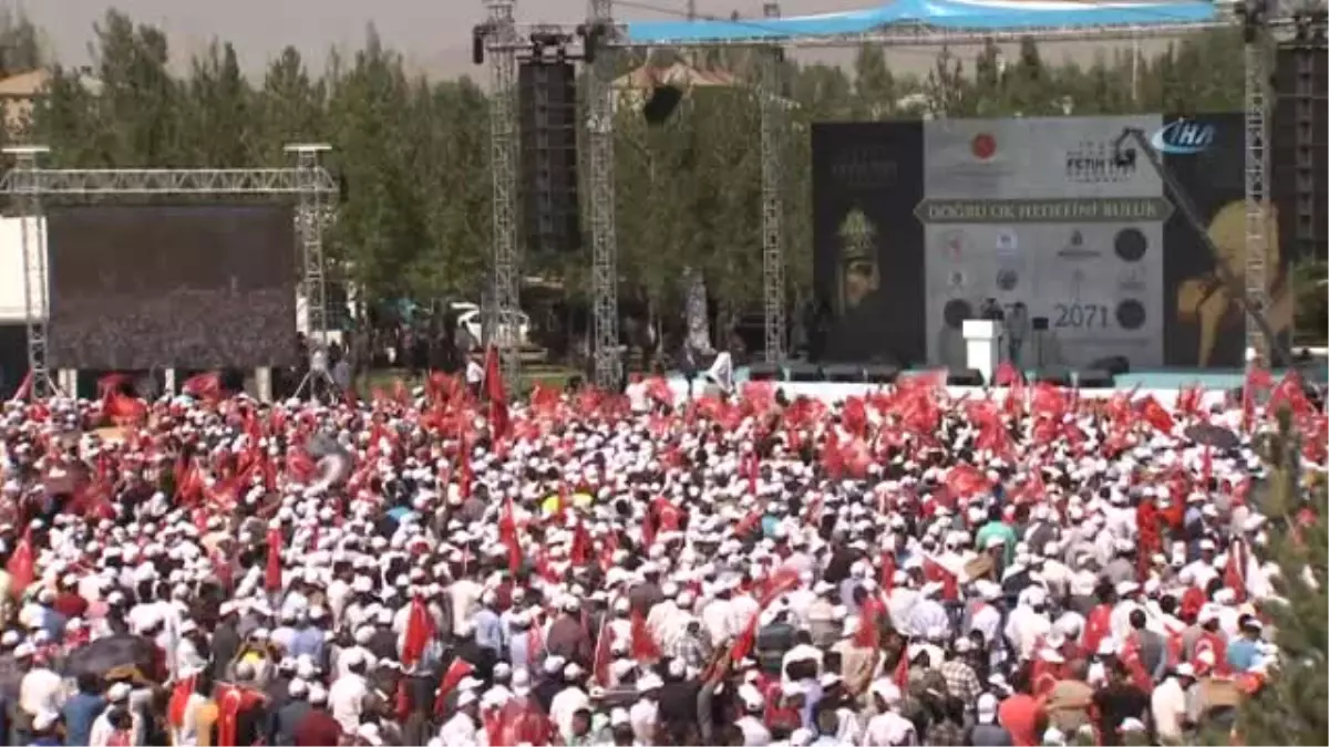 Genelkurmay Başkanı Hulusi Akar: "Gücümüzü Aldığımız ve Birlikte Yaşamayı Kaderimiz Olarak...