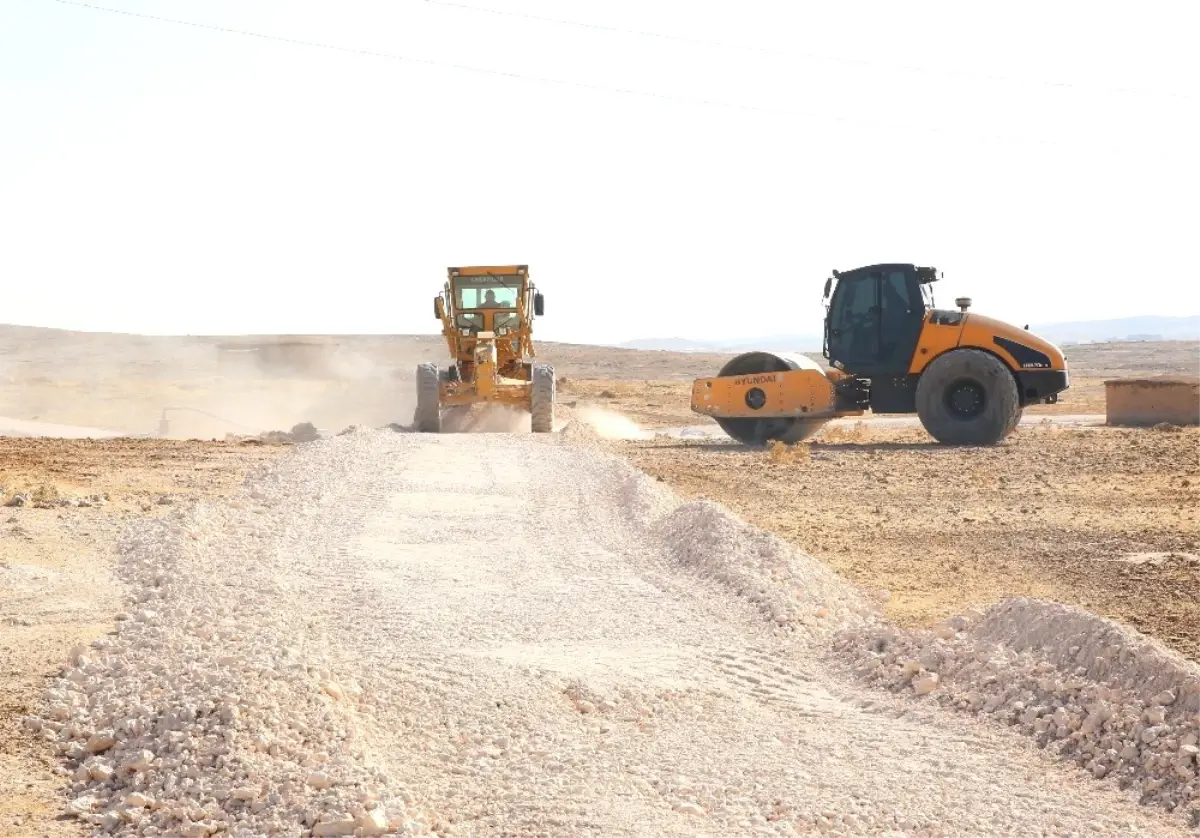 Haliliye Belediyesinin Yol Atağı Kırsalda Sürüyor