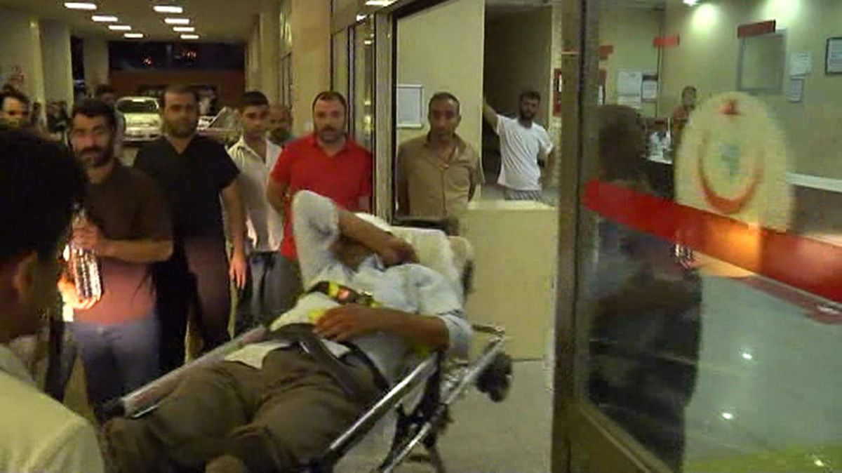 İki Aile Arasında Silahlı, Bıçaklı Kavga: 8 Yaralı