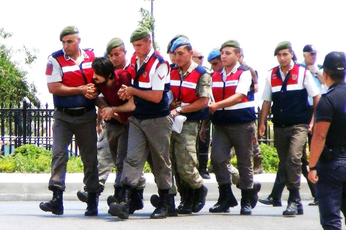 Mahkeme Başkanından Darbeci Gülmez\'e Uyarı