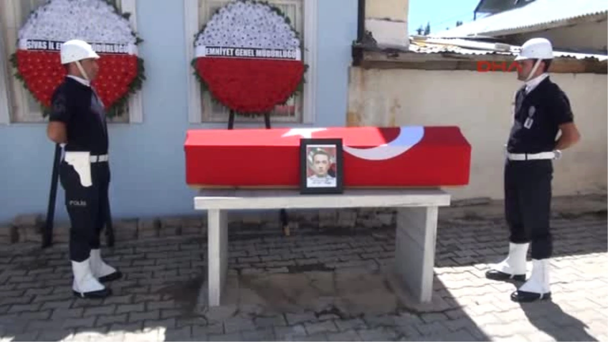 Sivas Polis Memuru Koçak Son Yolculuğuna Uğurlandı