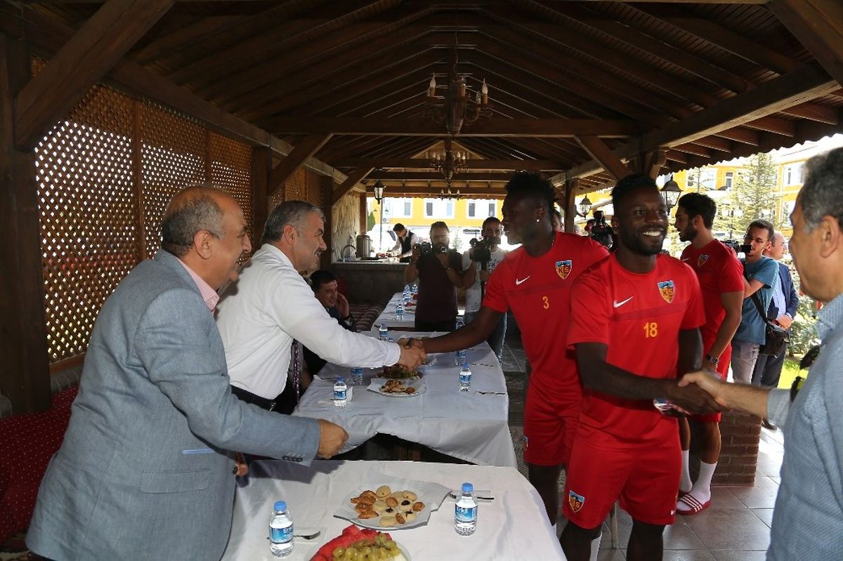Vali Kamçı ve Başkan Çelik ve Kayserispor Tesislerinde