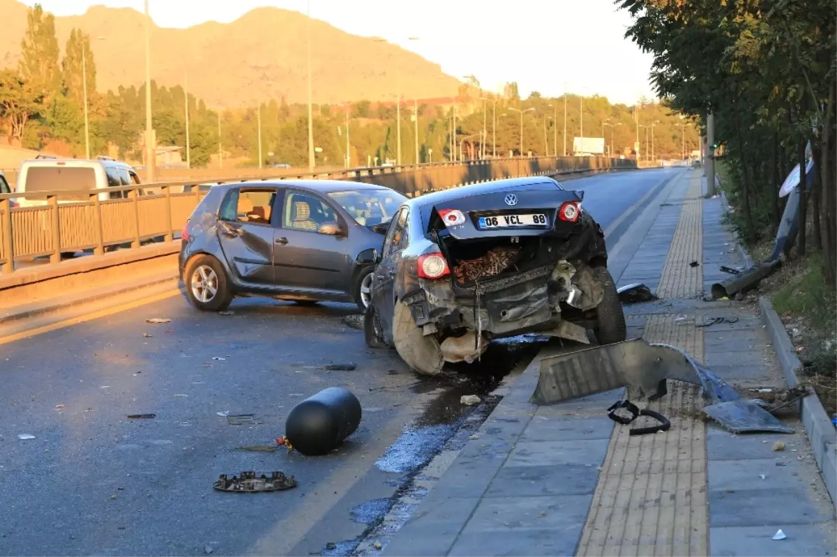 Başkent\'te Trafik Kazası: 2 Yaralı