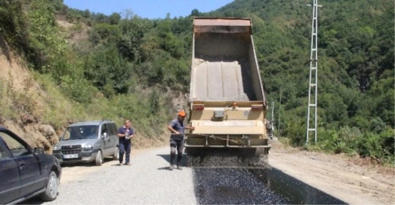 Bozkurt\'ta Köy Yolları Asfaltlanıyor