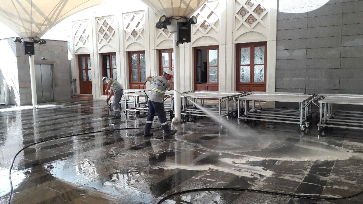 Büyükşehir\'den Ankara Genelinde Bayram Temizliği