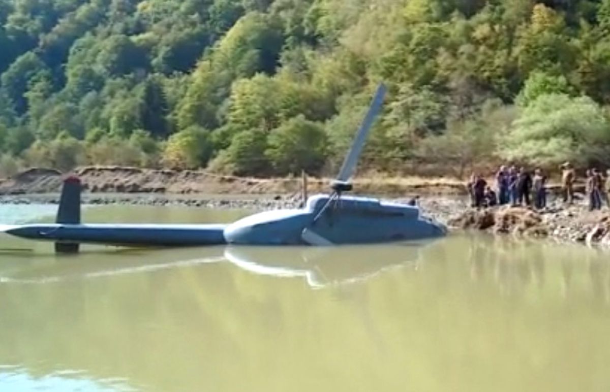 Gürcistan\'da Yangın Söndürme Helikopteri Düştü