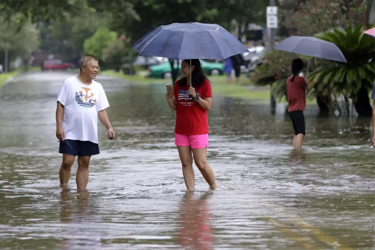 Houston Kenti Sular Altında Kaldı