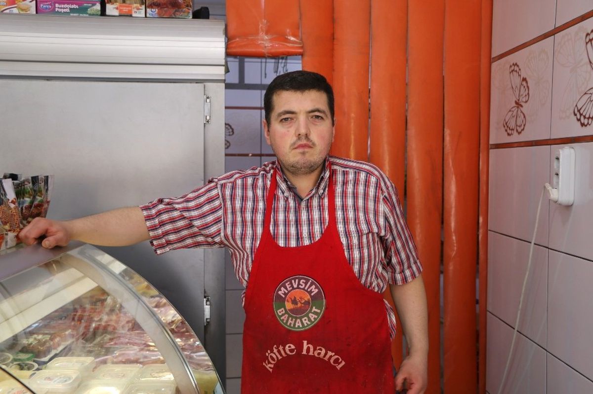 Kurbanlarını Emin Ellerde Kestirin