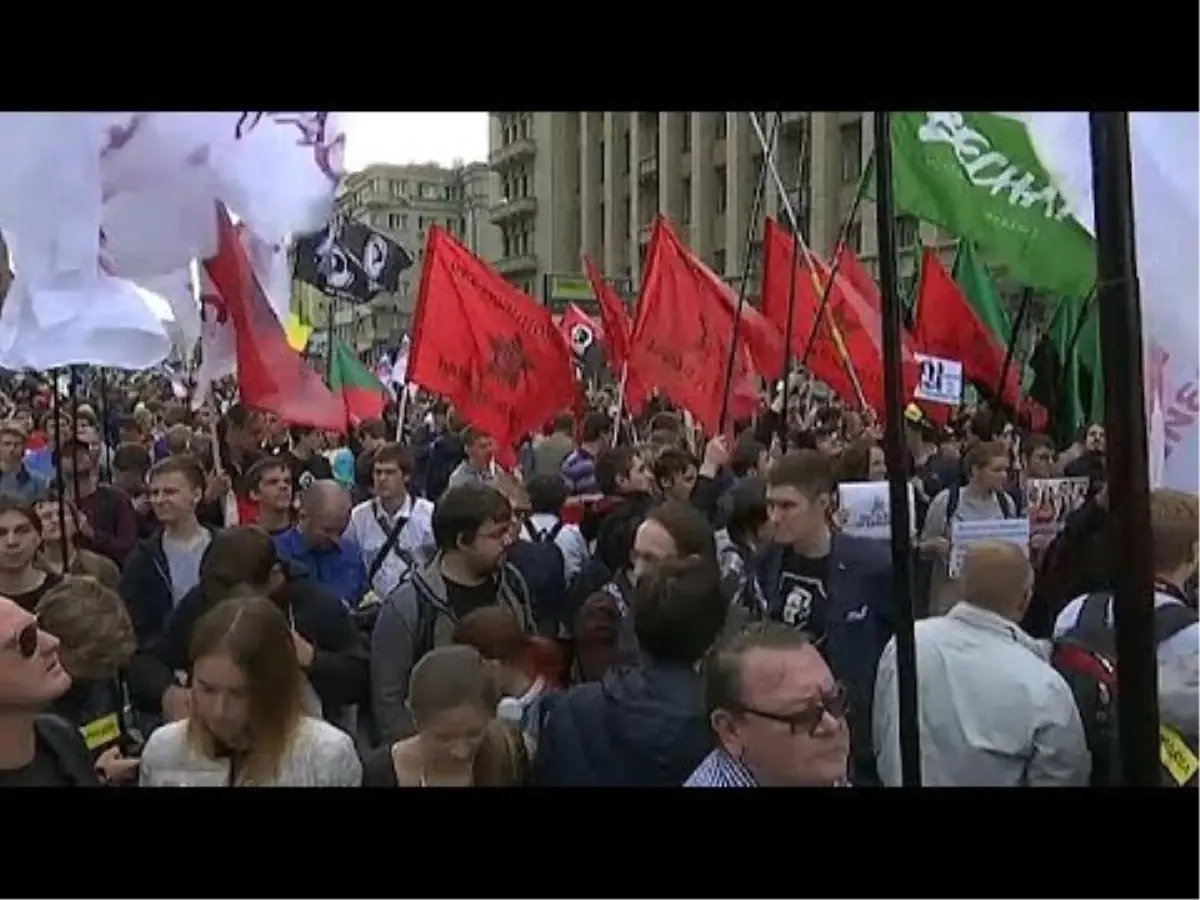 Moskova'da İnternet Sansürüne Karşı Protesto