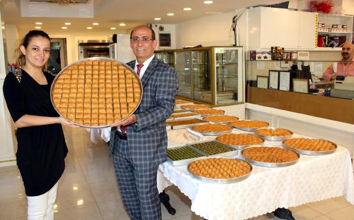 Prof. Dr. Karatay\'a Baklava Festivaline Davet Hazırlığı