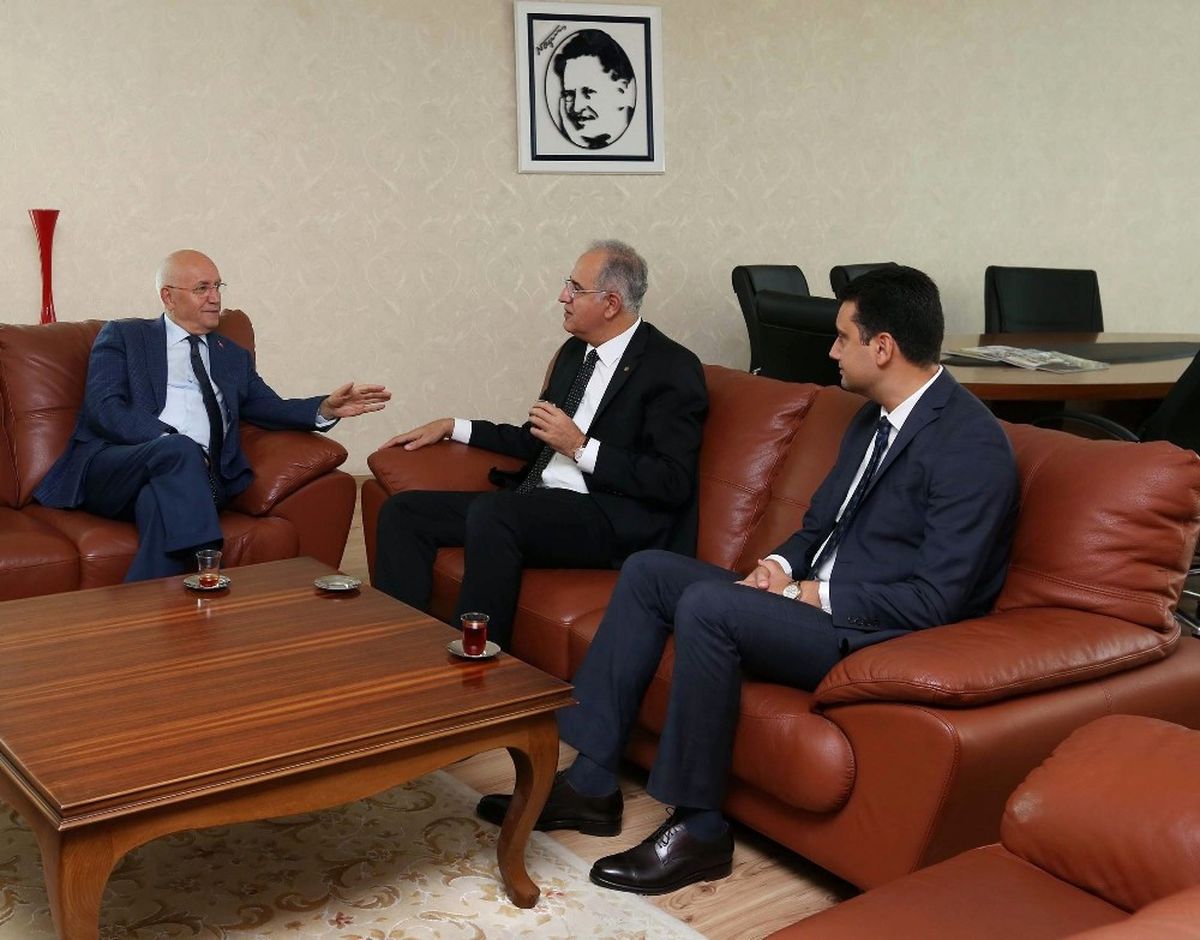 Tvf Başkanı Üstündağ, Başkan Yaşar\'ı Ziyaret Etti