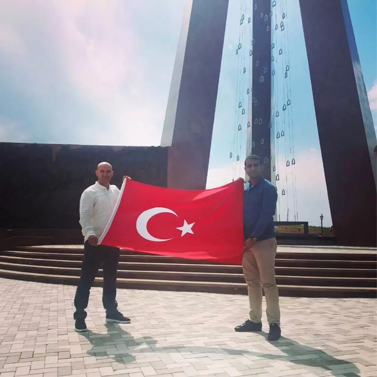 Ülkü Ocakları İl Başkanı Emrah Yılan Türkistan Gezisinde