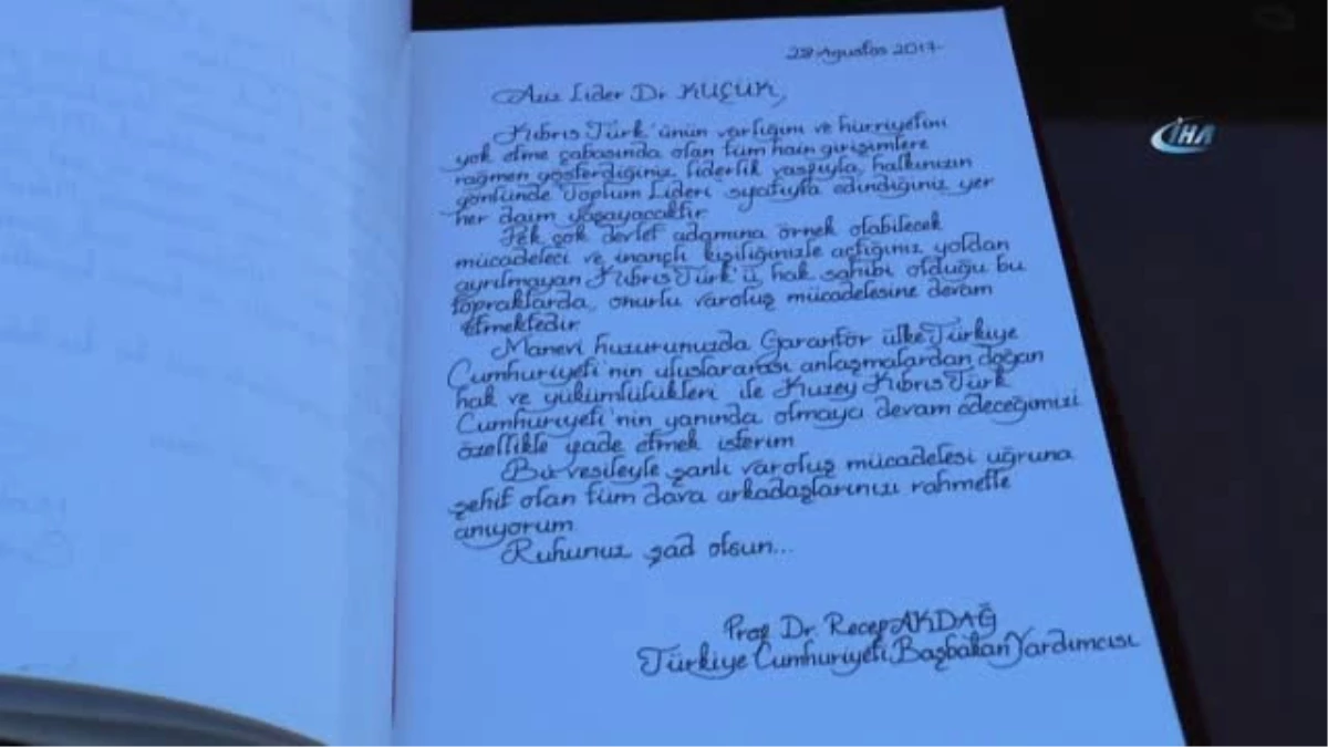 Başbakan Yardımcısı Akdağ, Dr. Küçük ve Denktaş\'ın Mezarını Ziyaret Etti