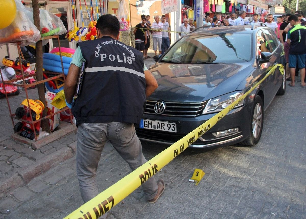 Caddede Rastgele Açılan Ateş Sonucu Öldü