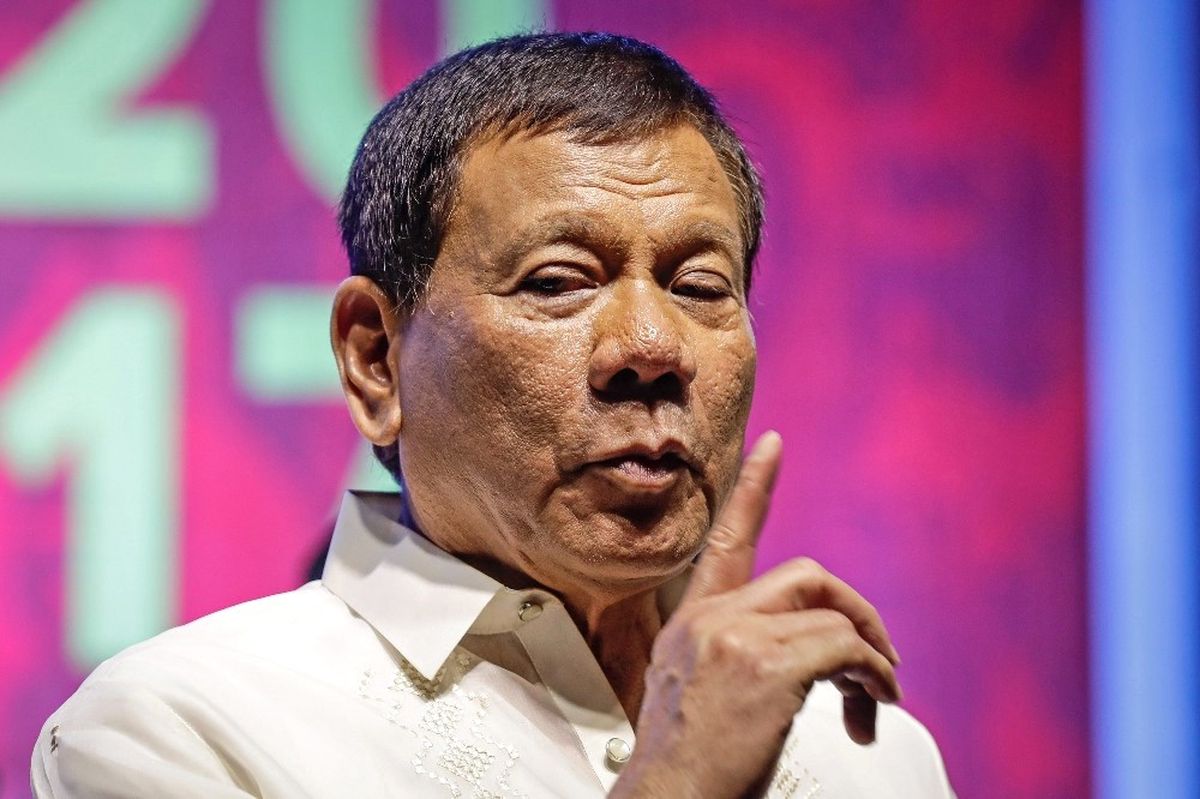 Duterte\'den "Aptalları Vurun" Emri