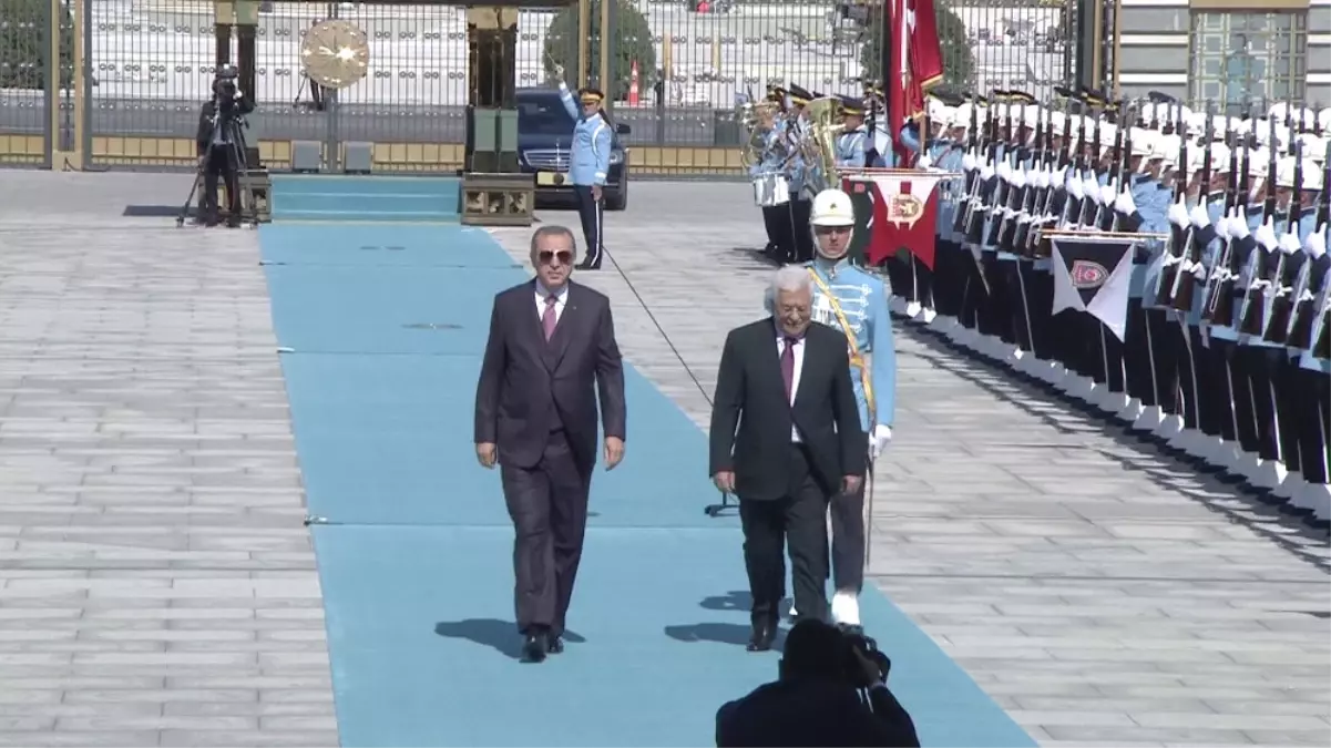 Erdoğan, Abbas\'ı Resmi Törenle Karşıladı