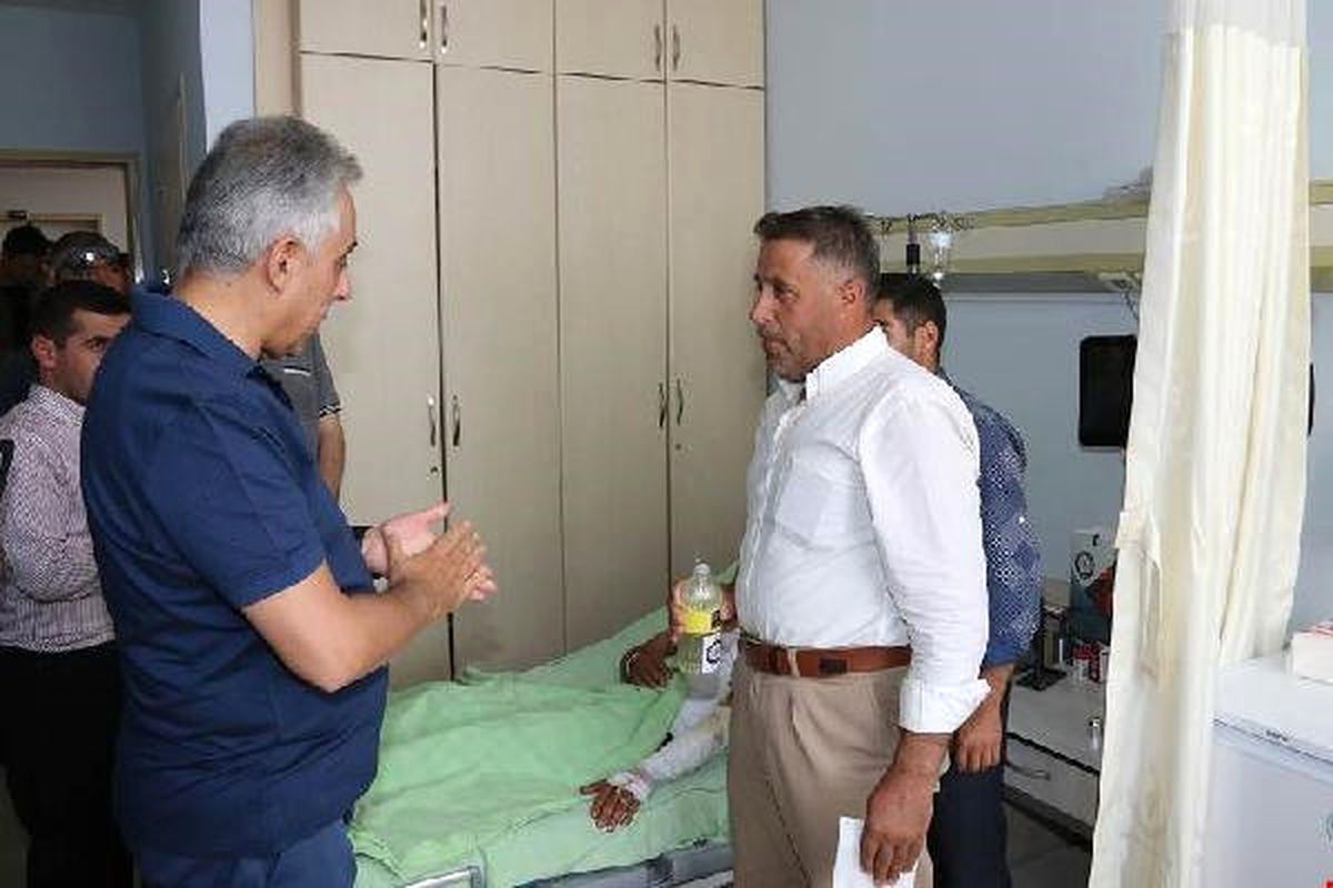 Hakkari Valisi, Yaralı Korucular ve Polis Memurunu Ziyaret Etti