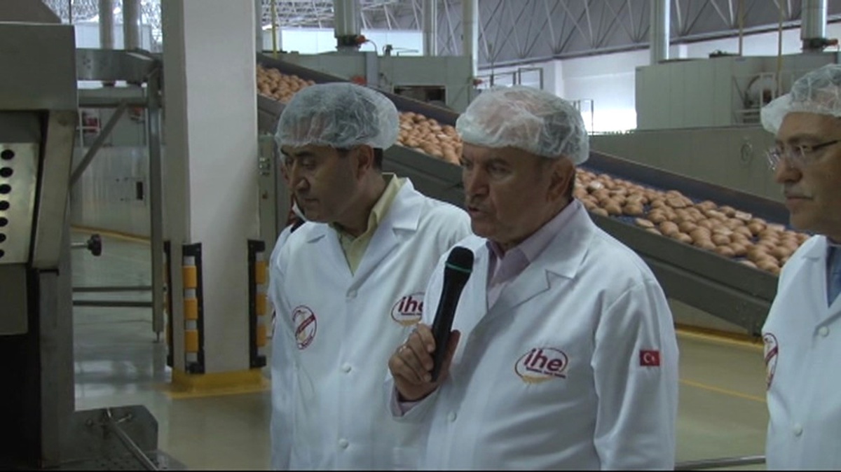 Halk Ekmek\'te Robotlar Ekmekleri El Değmeden Kasalıyor