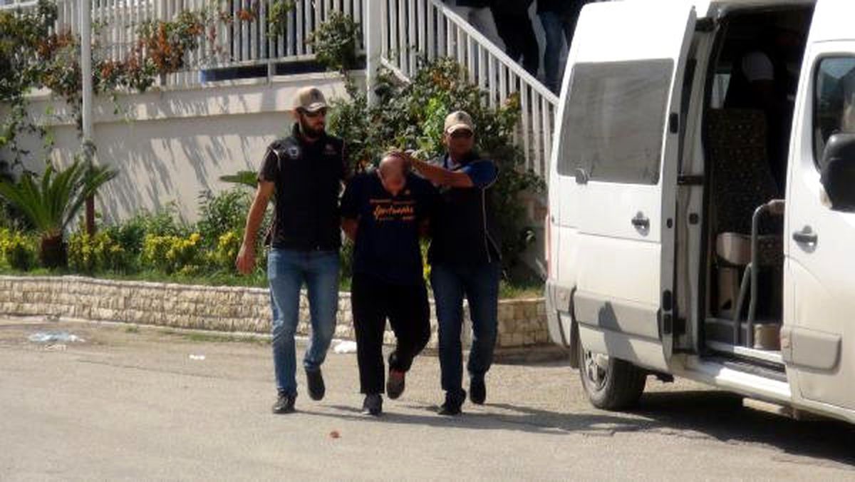 Hatay\'da Yakalanan Deaş\'lı Teröristler Adliyeye Sevk Edildi