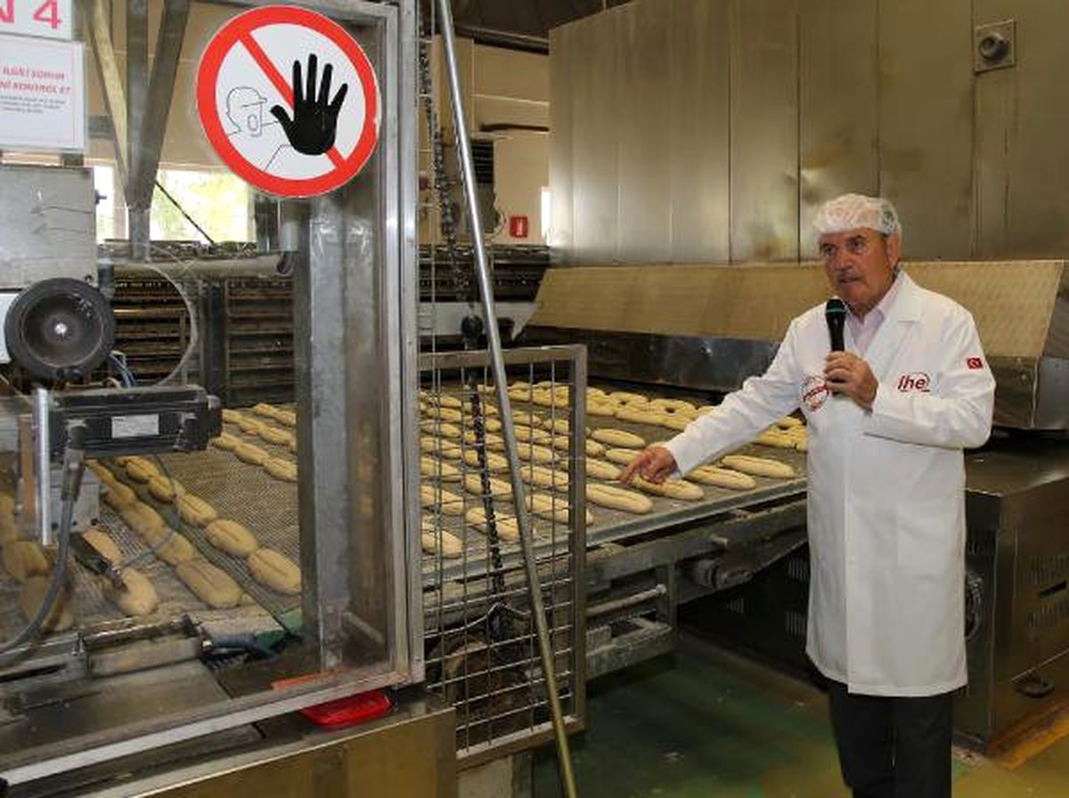Kadir Topbaş: İstanbul\'da Günde 3 Milyon Ekmek Çöpe Gidiyor