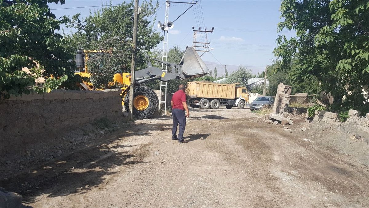 Kağızman\'da Yol Çalışması