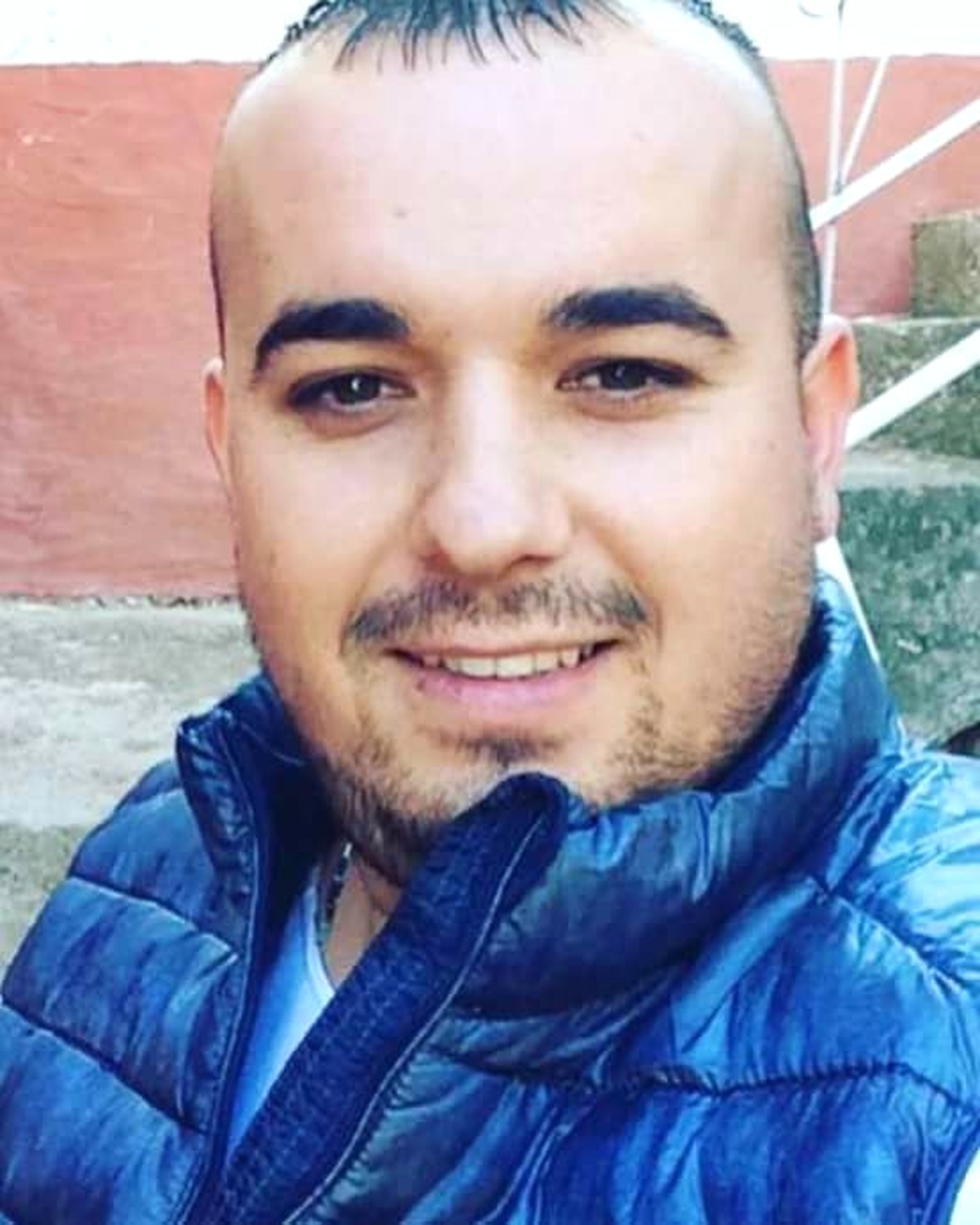 Nişan Hazırlığı Yapan Genci Öldürüp, Babasını Yaraladılar
