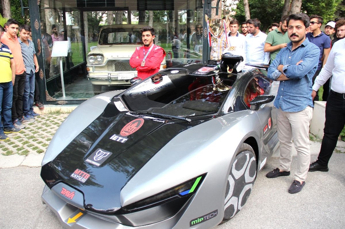 Saatte 70 Kilometre Hız Yapıyor !