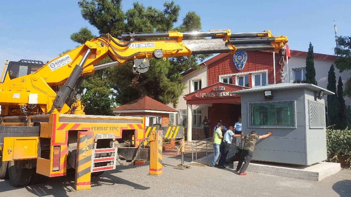 Samsun\'da Polis Merkezlerine Zırhlı Nöbet Kulübesi
