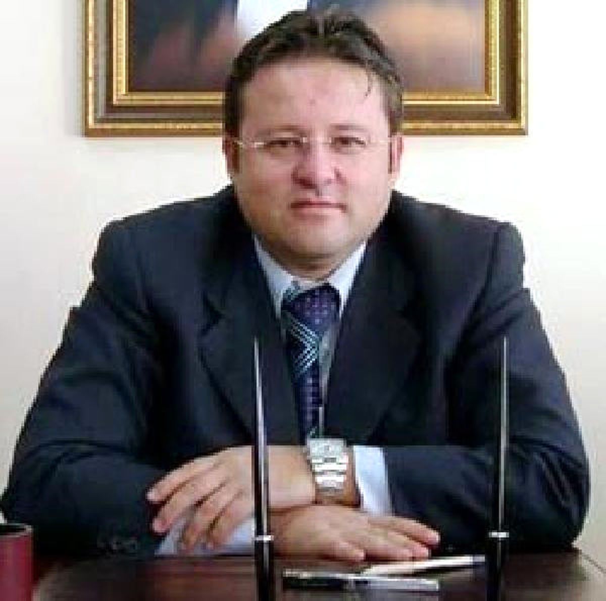Vali Yardımcısı Kazayla Kendini Yaraladı