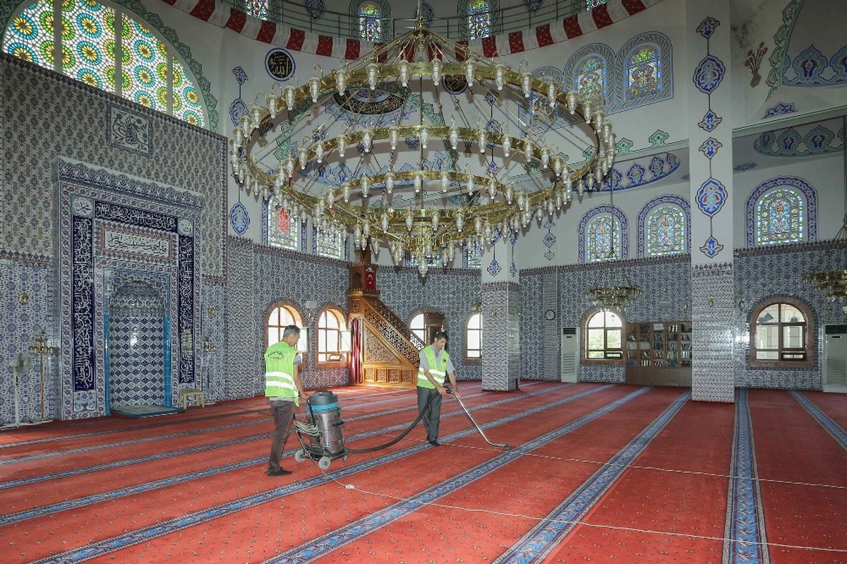 Yenimahalle\'de Bayram Temizliği Sürüyor
