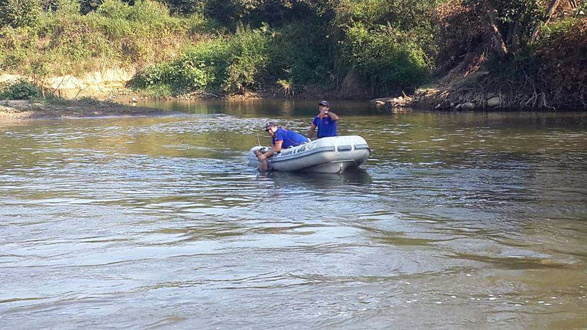 Yüzmek İçin Çaya Giren Gencin Cesedi Bulundu