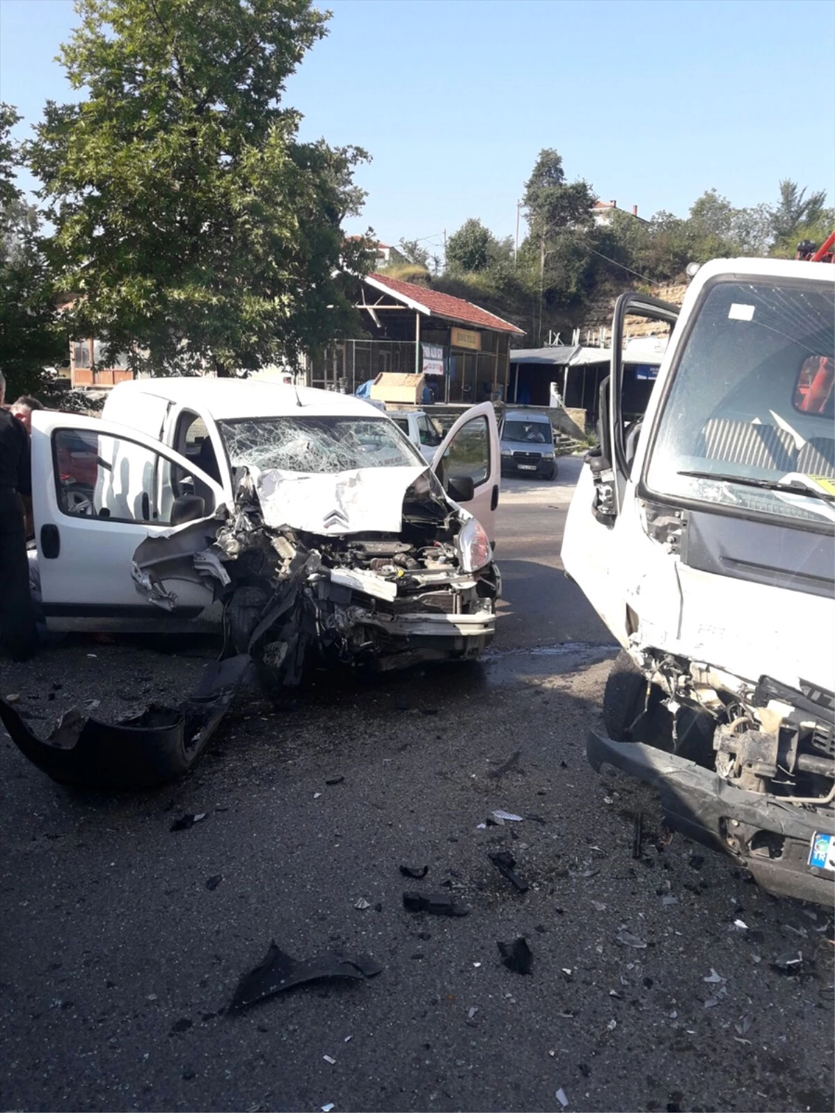 Zonguldak\'ta Trafik Kazası: 1 Ölü, 5 Yaralı