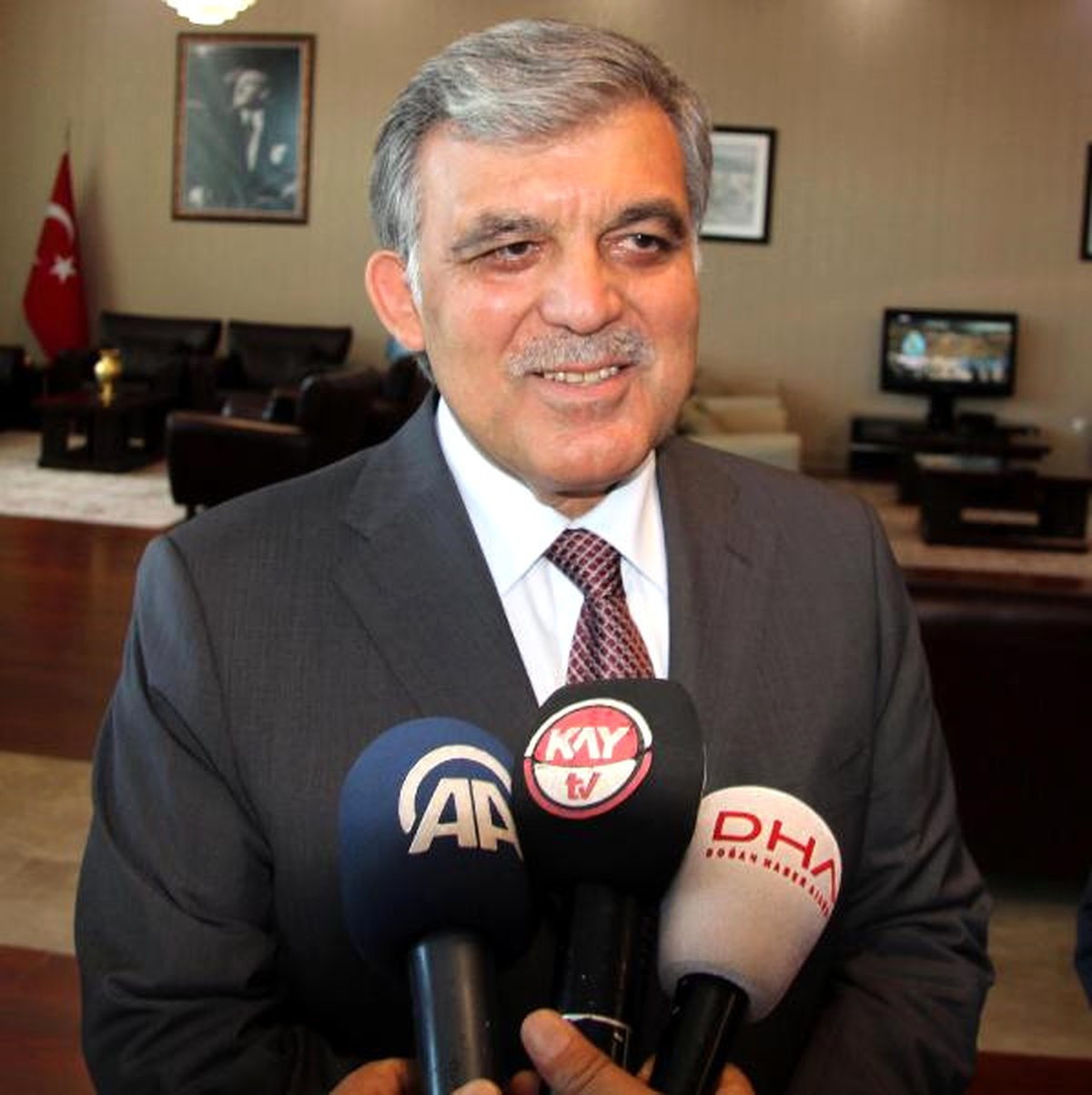 11\'inci Cumhurbaşkanı Gül: Herkesin Birbirini Kucaklaması Gerekir
