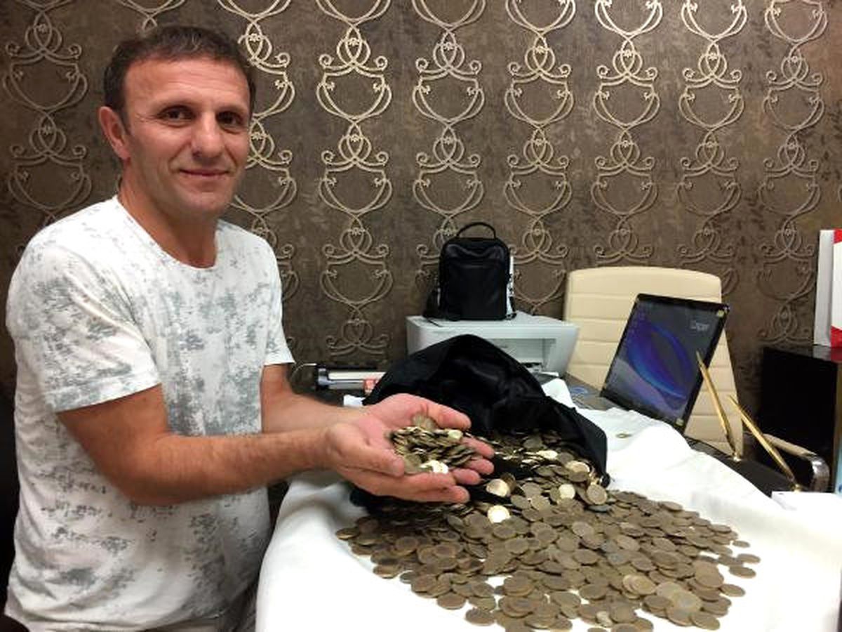 3 Yılda 3 Bin 500 Lira Madeni Para Biriktirdi