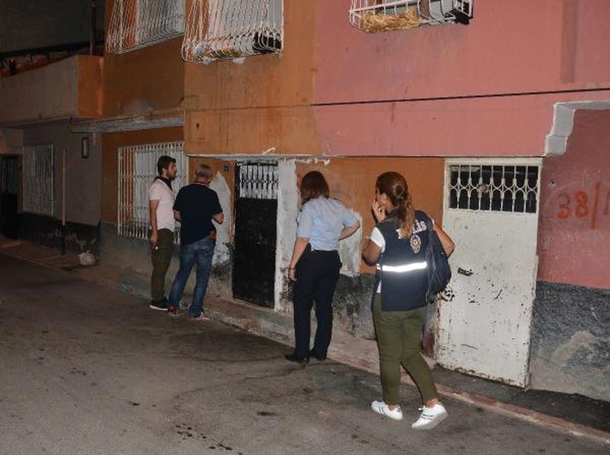 Adana\'da Terör Operasyonu: 8 Gözaltı