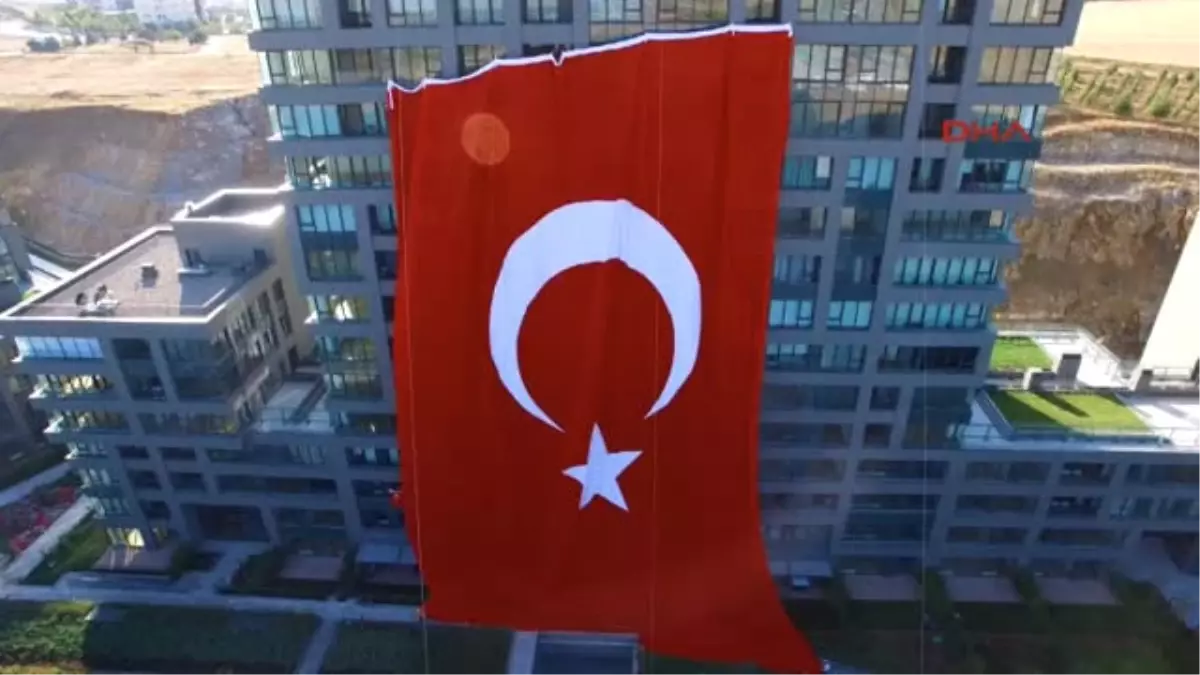 Ankara\'ya Dev Türk Bayrağı