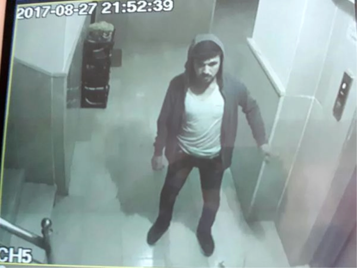 Ayakkabı Hırsızı, Güvenlik Kamerasına Yakalandı
