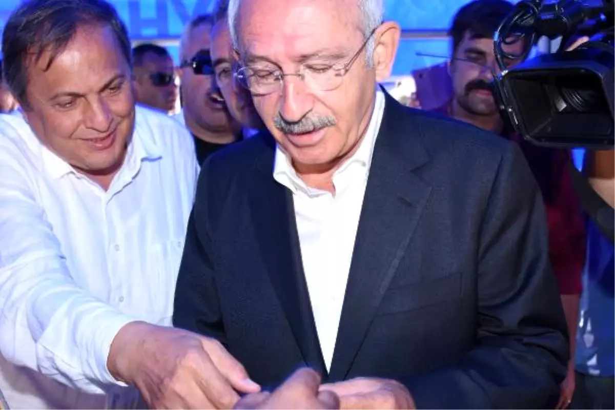 CHP Lideri Kılıçdaroğlu, Köylülerle Kahvaltı Yaptı (2)