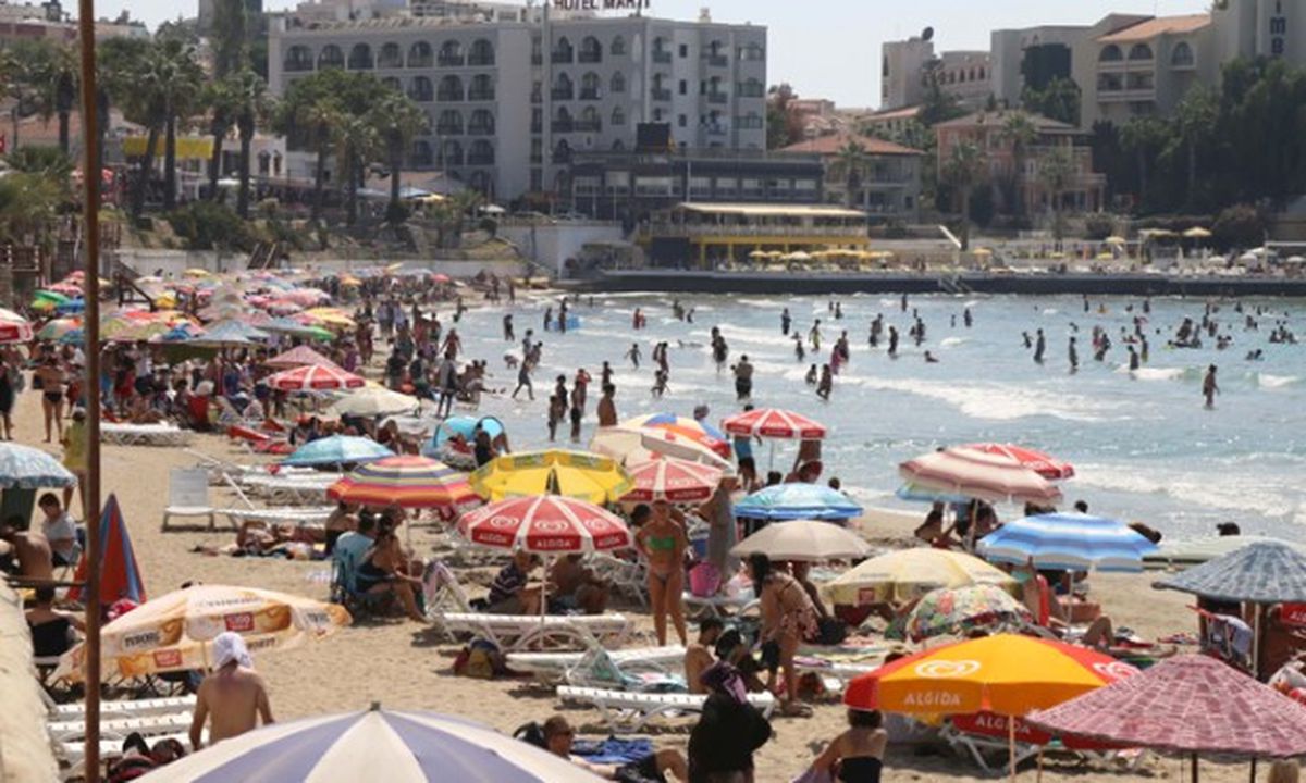 Kuşadası\'nda Bayram Hareketliliği