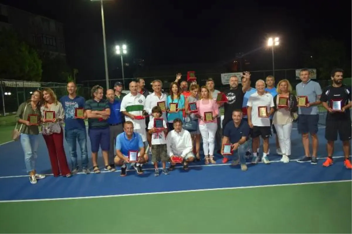 Niyazi Mete Tenis Turnuvası Tamamlandı