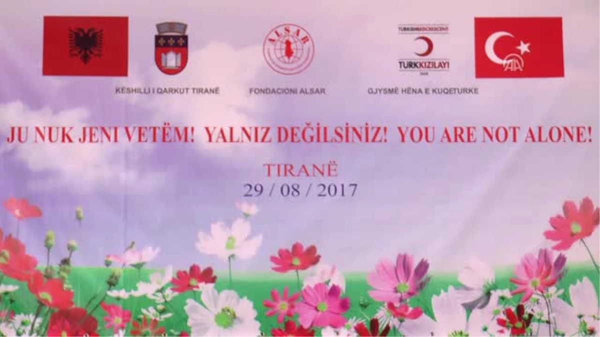 Türk Kızılayı\'ndan Arnavutluk\'taki Yetimlere Yardım