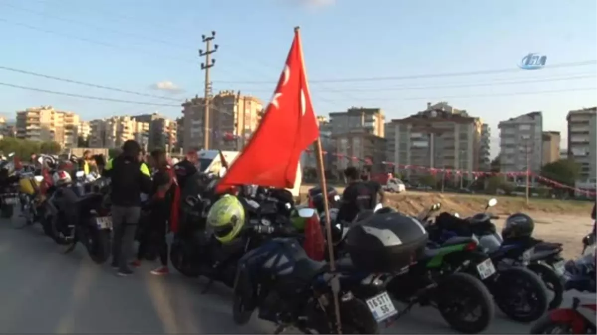 200 Motorcu Şehir Turu Atarak 30 Ağustos Zafer Bayramı\'nı Kutladı