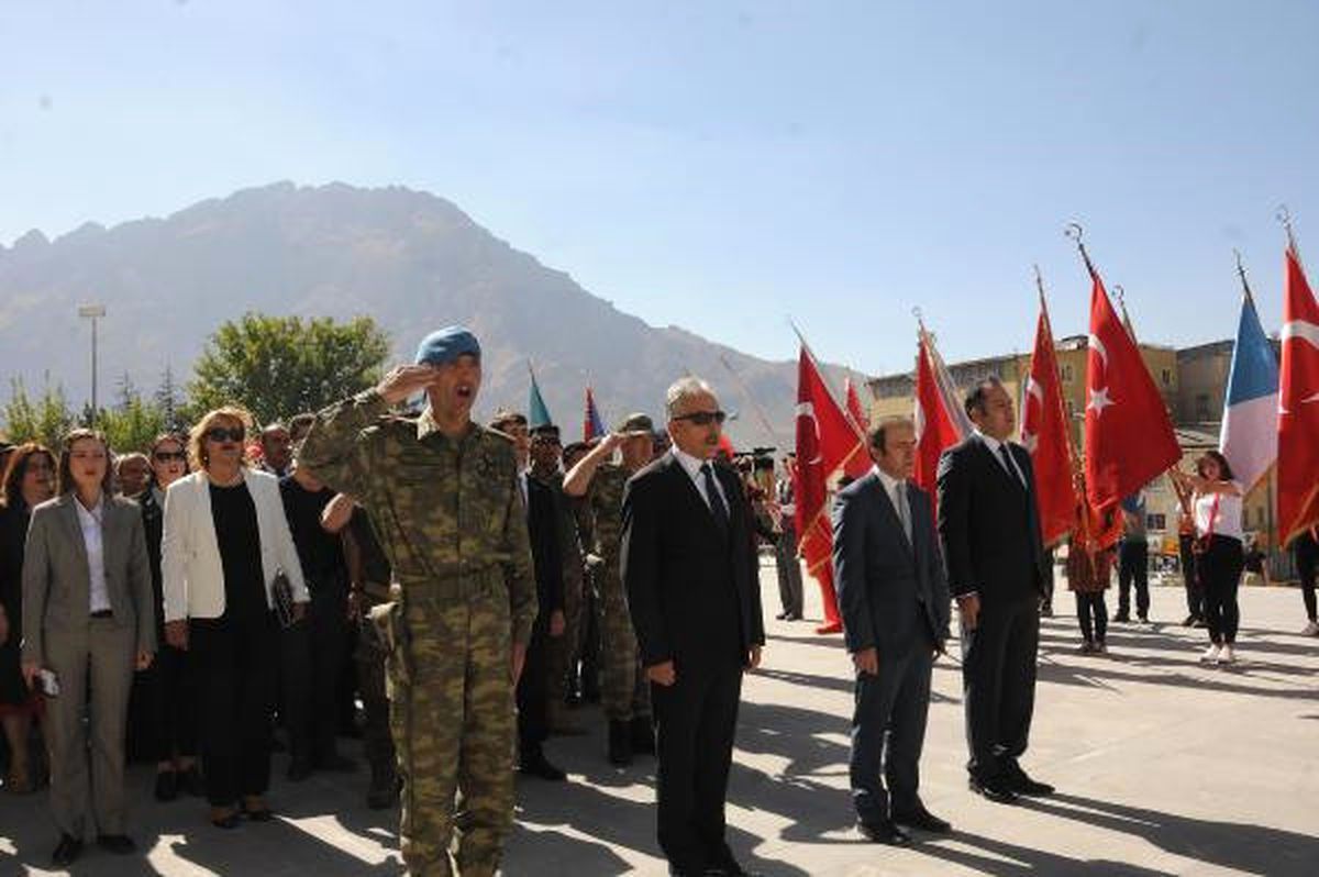 30 Ağustos Zafer Bayramı, Hakkari\'de Kutlandı