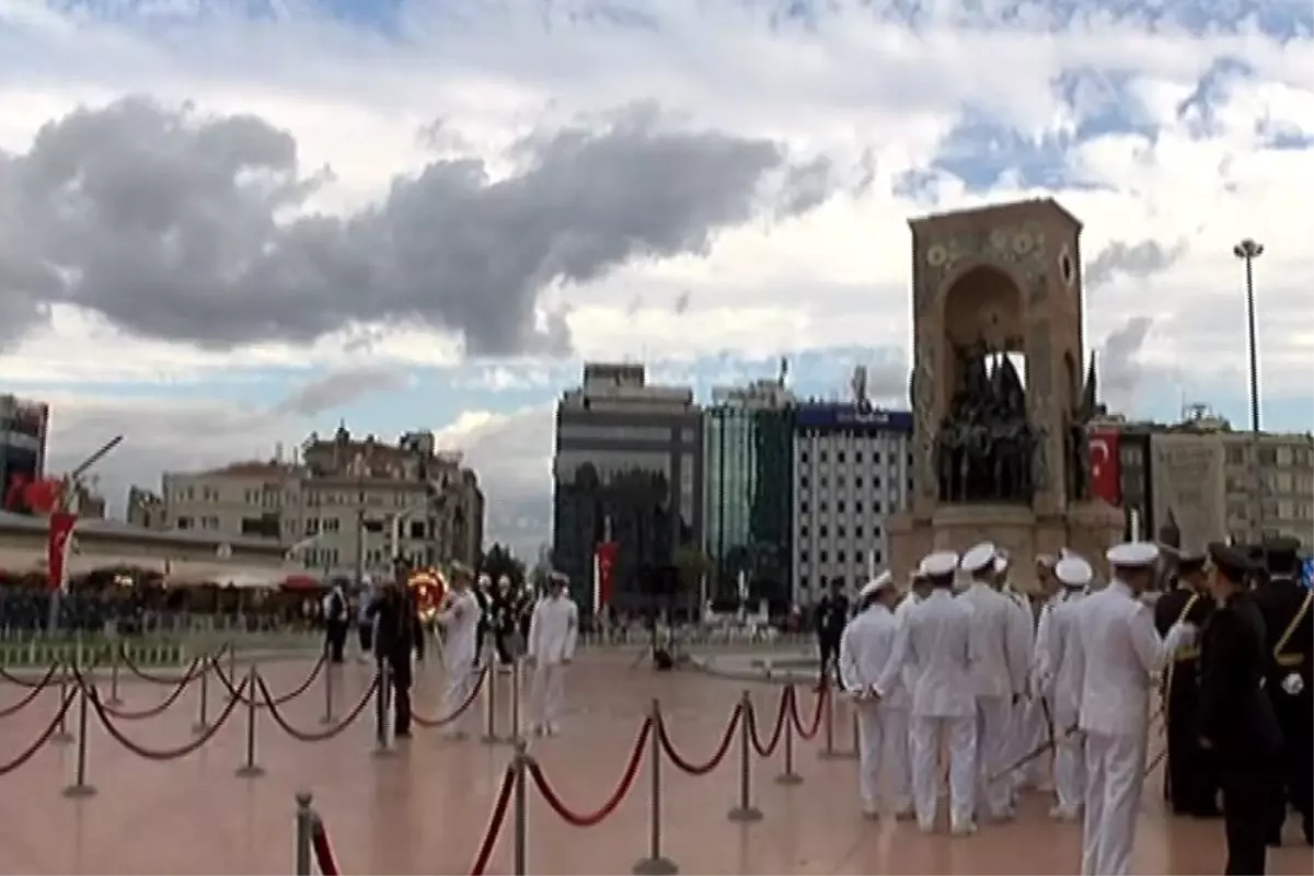 30 Ağustos Zafer Bayramı Taksim\'de Kutlandı