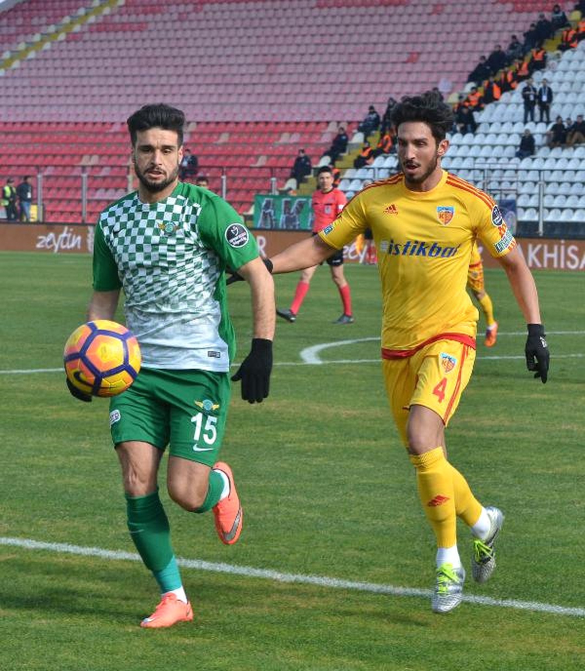 Akhisar Belediyespor, Kırmızı Kart Cezalısı Mustafa Yumlu\'nun Yerine Alternatif Arıyor