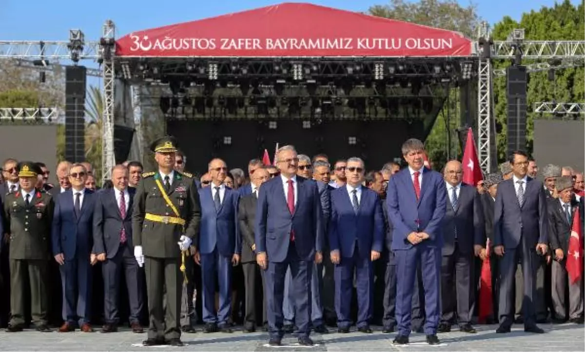 Antalya\'da 30 Ağustos Zafer Bayramı Kutlandı