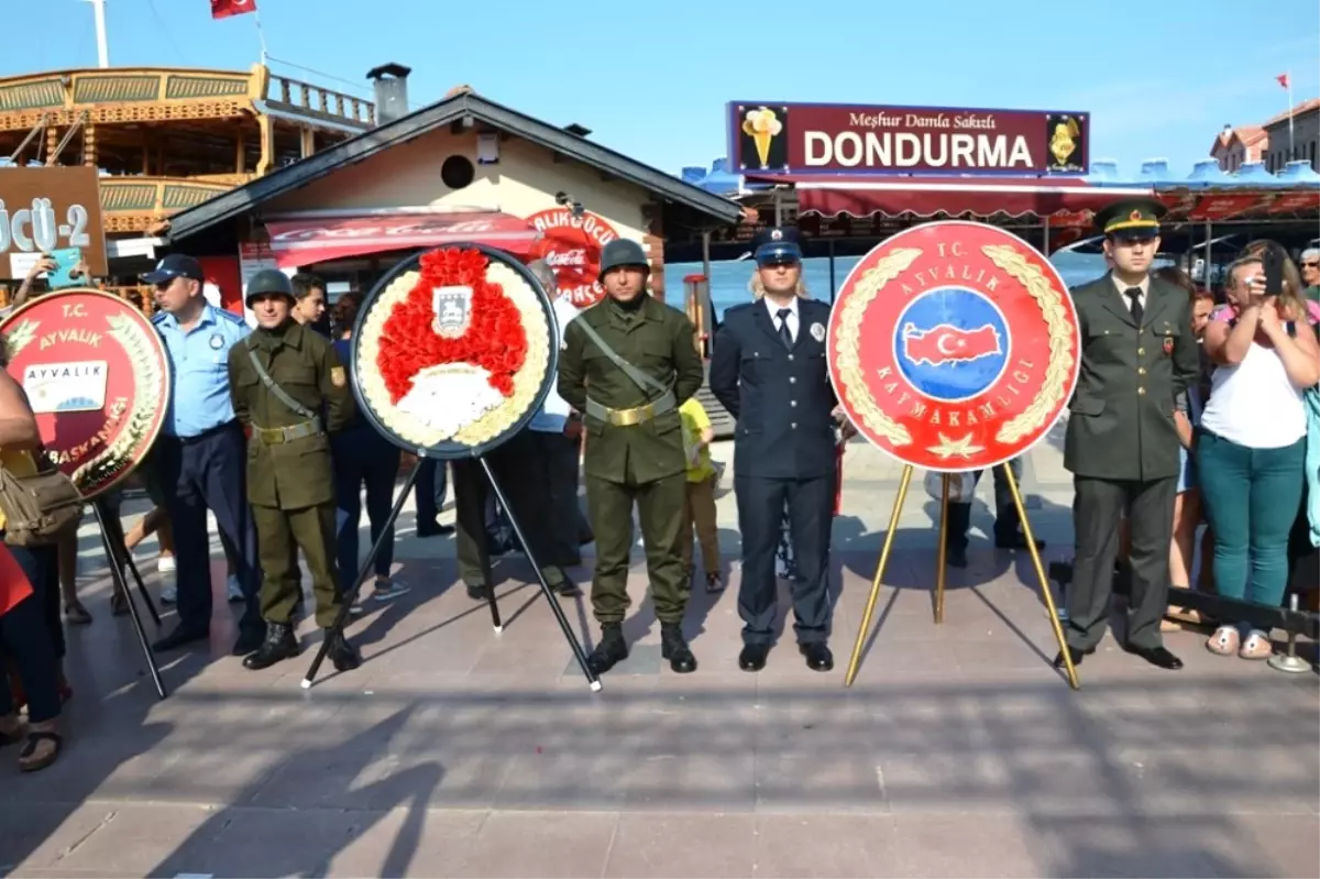 Ayvalık\'ta 30 Ağustos Coşkusu Zirve Yaptı