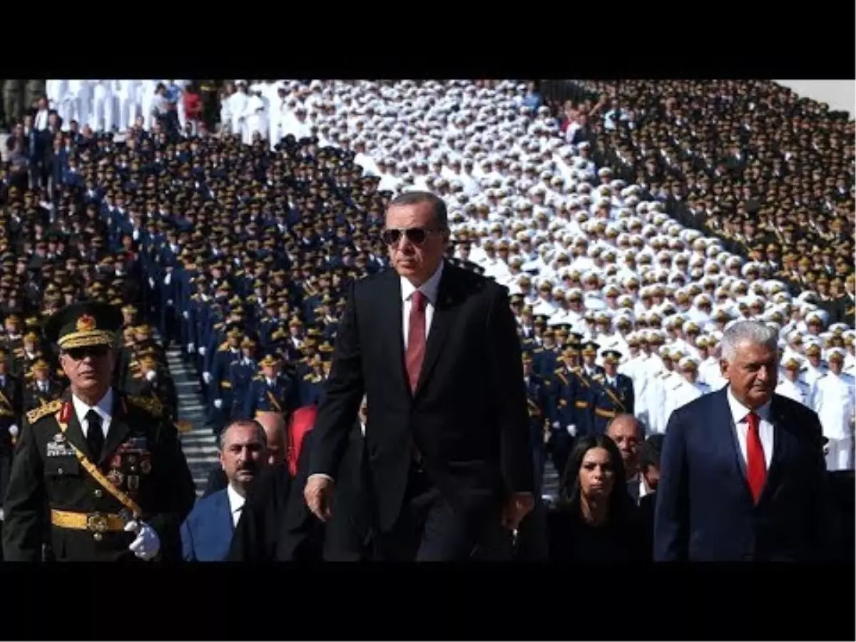 Cumhurbaşkanı Erdoğan Başkanlığındaki Devlet Erkanı Anıtkabir'i Ziyaret Etti