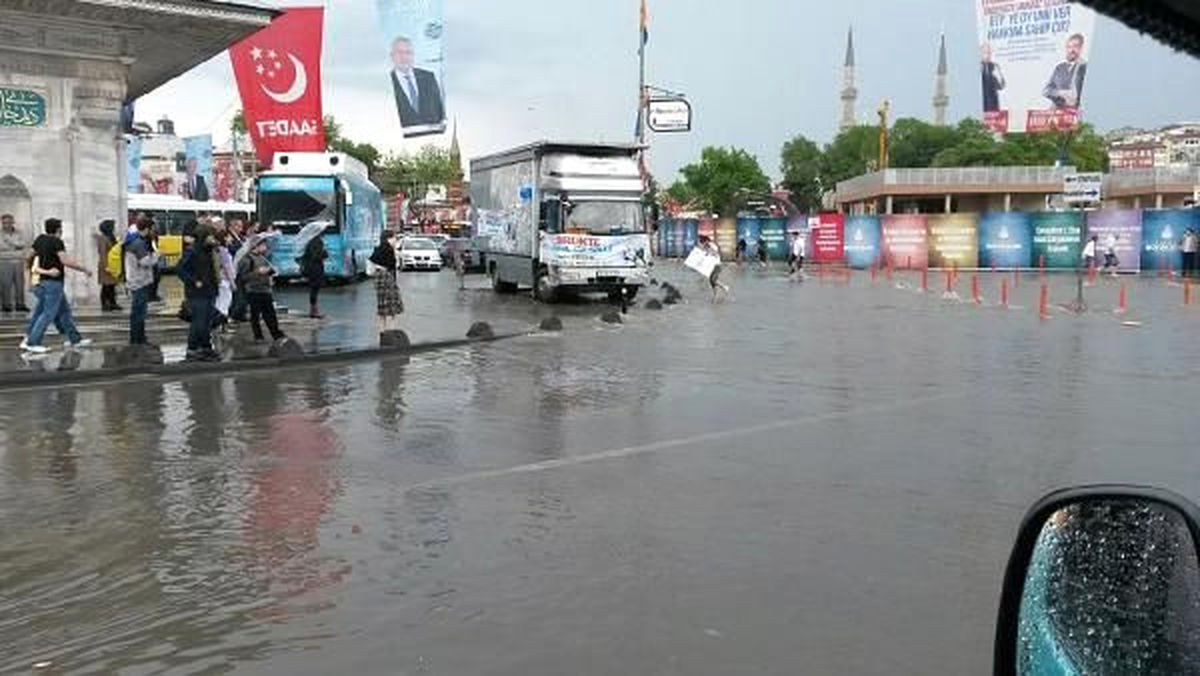 Dha İstanbul- Üsküdar Sahilyolu Göle Döndü